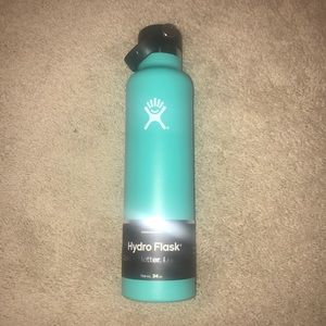 Hydroflask 24oz water bottle
